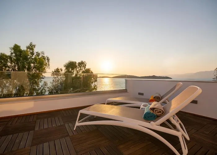 Aurelia Sea View Loft Suite