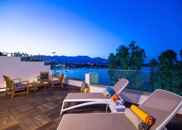 Aurelia Sea View Loft Suite